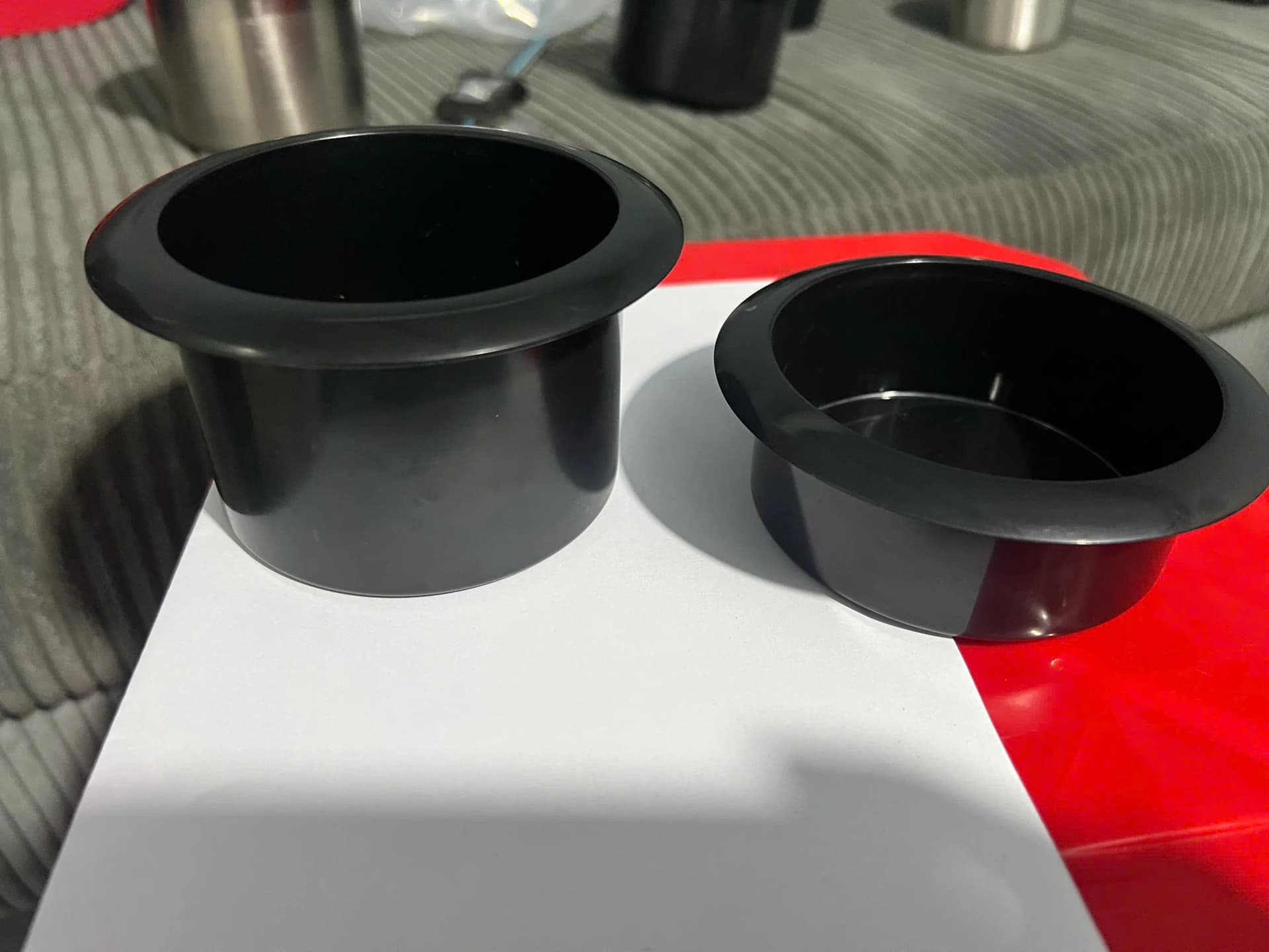 LTP两款黑色带边塑料杯托