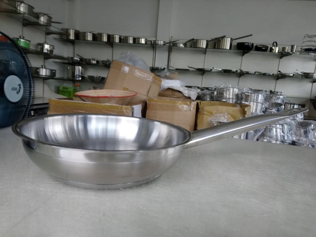 Kho hàng và điểm phân phối tại Biên Hoà